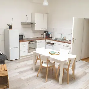  Apartment Big Near Trade Fair!